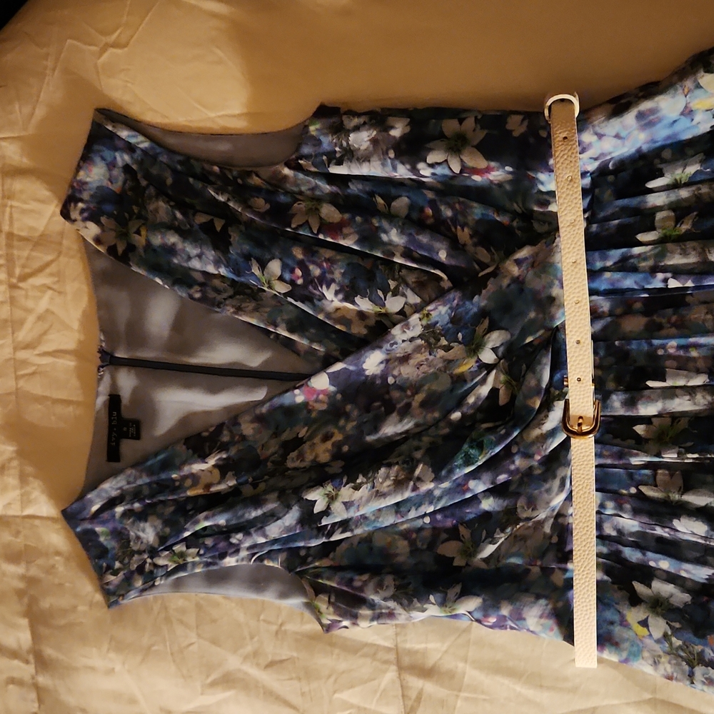Women's dress
